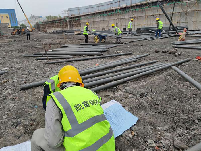 大连螺栓球网架结构